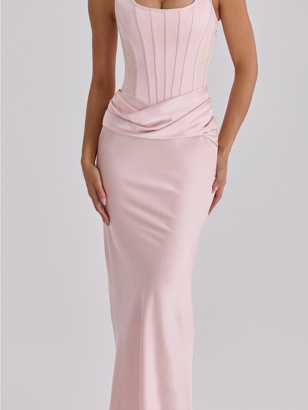 HOUSE OF CB
Kira Corset Bodice
Satin Gown Blush Size M